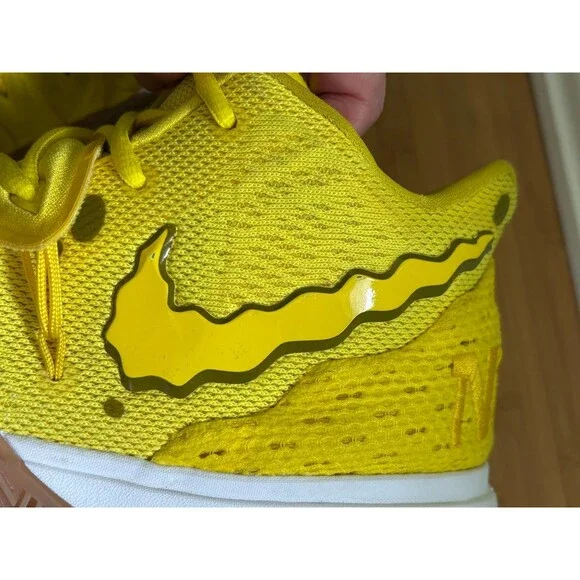 Nike SpongeBob SquarePants x Kyrie 5 SpongeBob CJ6951-700 Mens Size 9